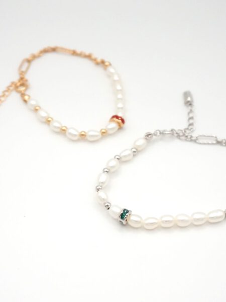 Zartes Perlenarmband mit vergoldetem Verschluss – Gemma Design