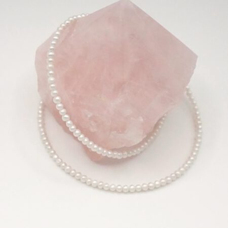 Esther Perlenkette white 1
